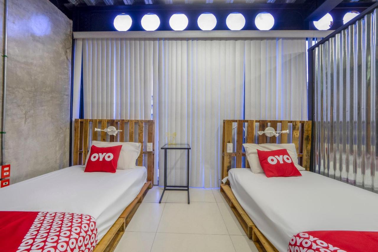 Oyo 1084 Guyasuka Ratchada Hotel Bangkok Exterior photo